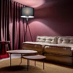 Monkeys Apartments Trastamara Billiard Room